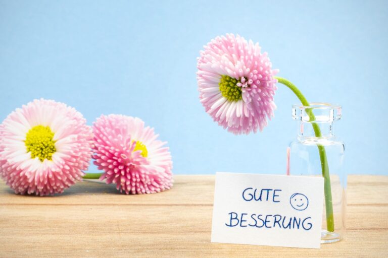 Gute Besserung nach Operation – Blumen mit Gute-Besserung-Kärtchen